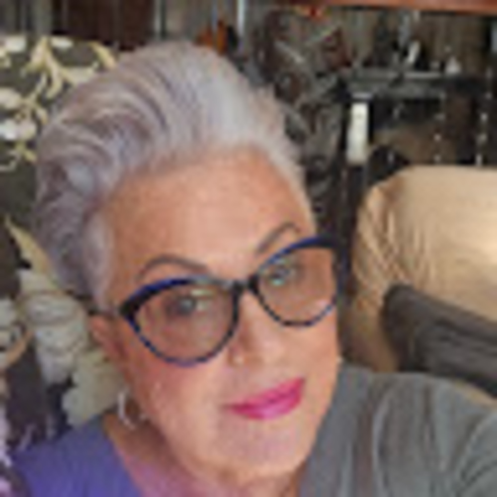 Meet your Posher, Ewa